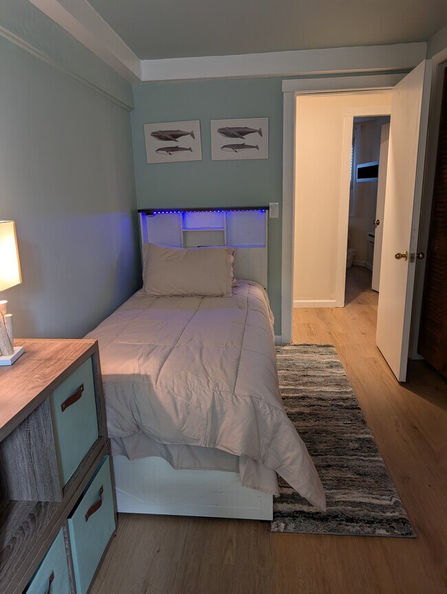 12067 Gearhart Rd unit 1, Burbank, OH 44214 - photo 6