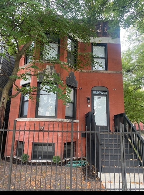 2 Unit Building