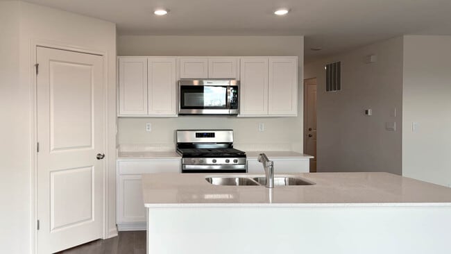 6292 Redwood Trail, Wonder Lake, IL 60097 - photo 2