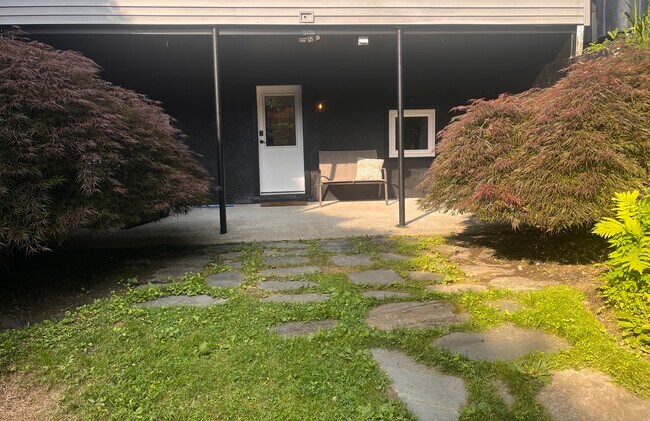 266 Malletts Bay Ave unit Hidden Haven C, Winooski, VT 05404 - photo 4