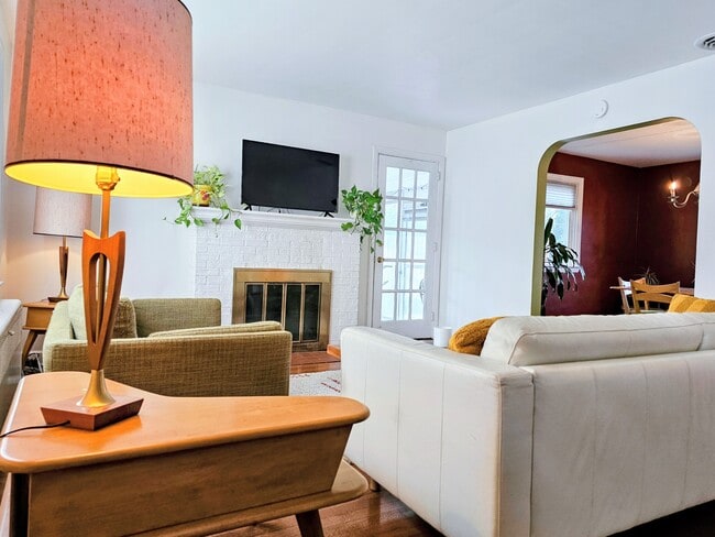 947 Janet Ave, Lancaster, PA 17601 - photo 4