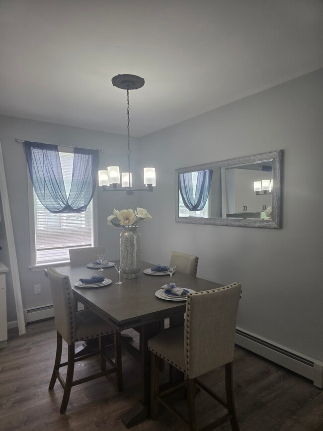 32 Homestead Ave unit Comfy Homestead, New Britain, CT 06053 - photo 4