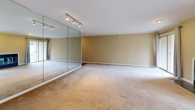 14 Muncy Ct SE, Smyrna, GA 30080 - photo 2