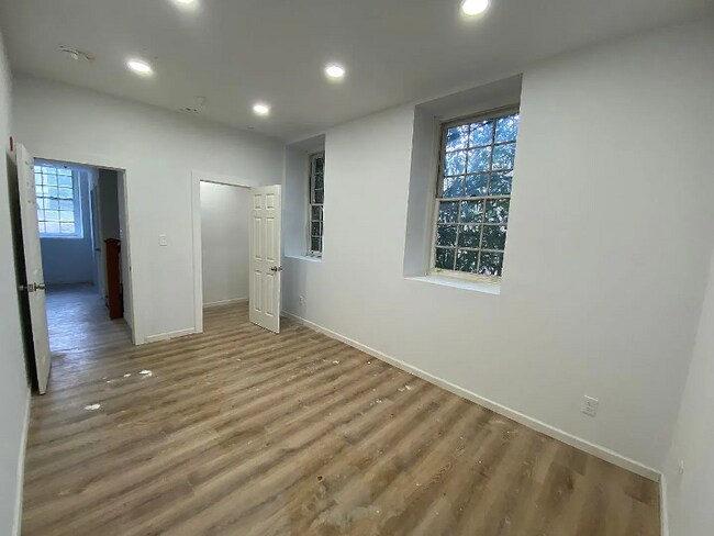 260 W Johnson St unit 3L, Philadelphia, PA 19144 - photo 2
