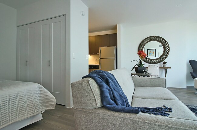 658 N Wells St, Chicago, IL 60654 - photo 5