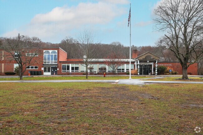 Winthrop School is located Ipswich.