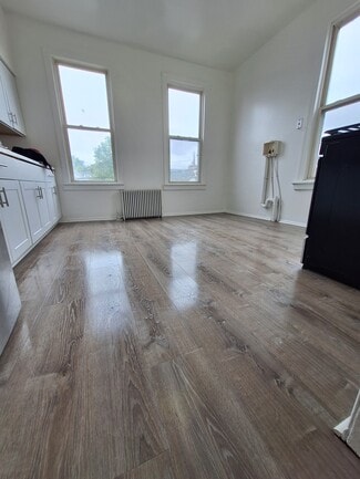 98 Main St Unit 2R, Woodbridge, NJ 07095