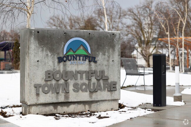 Bountiful Town Square, 75 E 200 S, Bountiful, UT