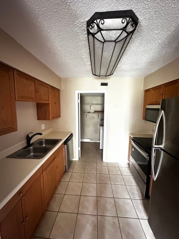 252 Crown Oaks Way, Longwood, FL 32779 - photo 2