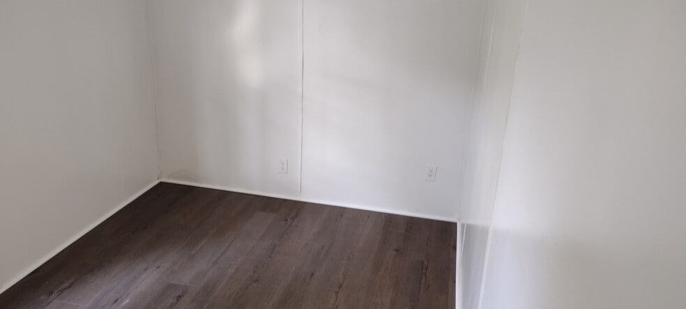 106 Jesse Dr, Warner Robins, GA 31093 - photo 1