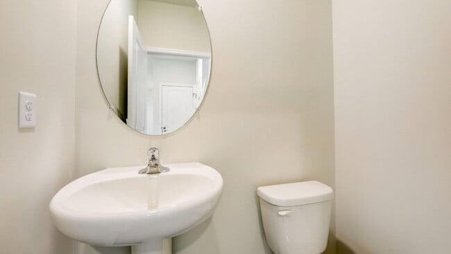 301 Eclipse St, Charles Town, WV 25414 - photo 5