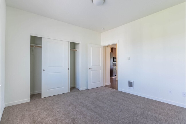Riverplace Apartment Homes, Independence, OR 97351 - photo 6