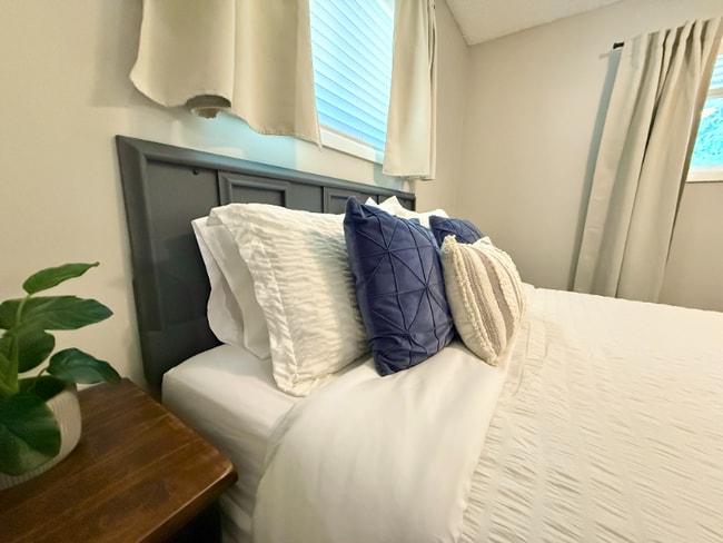 9515 SW Edgewood St, Portland, OR 97223 - photo 3