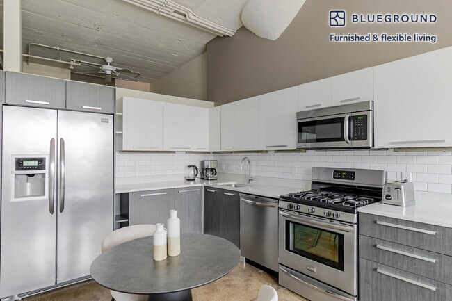 1313 W Randolph St unit FL2-ID1261, Chicago, IL 60607 - photo 5