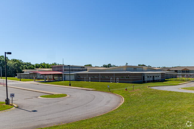 Pisgah Elementary as of 2024 has a student to teacher ratio of 17:1.