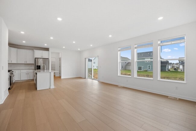 18331 Glancy Way, Lakeville, MN 55044 - photo 3