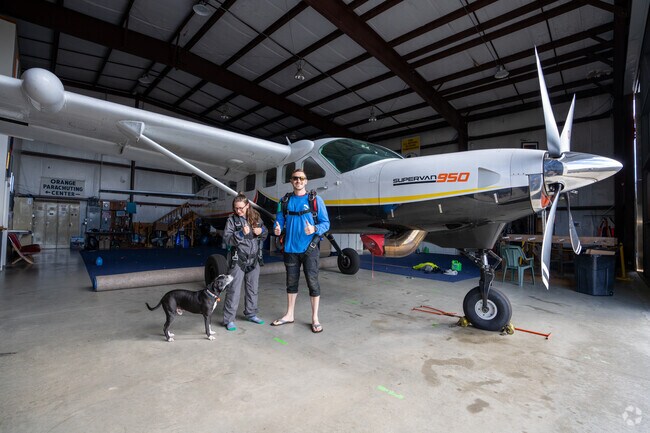Jumptown Skydiving in Orange offers tandem skydiving.