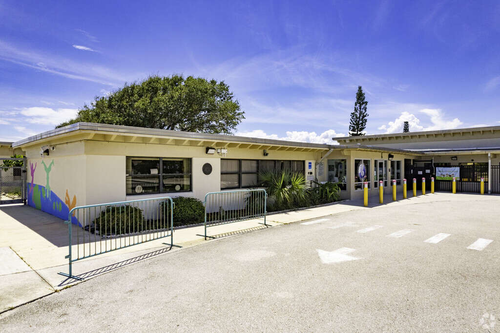 Freedom 7 Elementary inspires students to excel in academics and grow in a great environment.