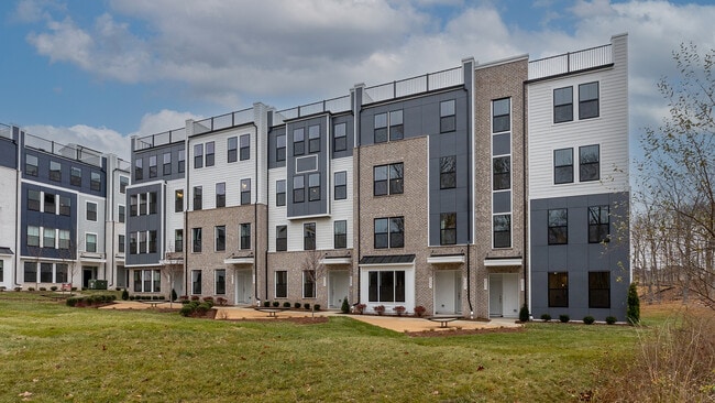 20821 Clongee Terrace, Dulles, VA 20166 - photo 2