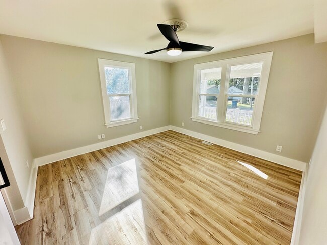 25 W Kentucky St, Trenton, IL 62293 - photo 3