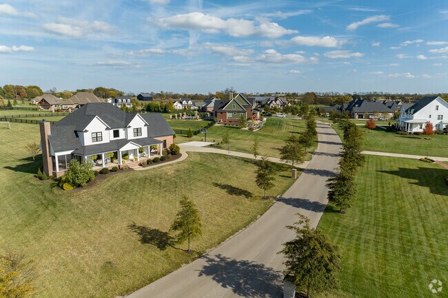 Winding Oaks features newer homes with spacious lots in Paynes Depot.
