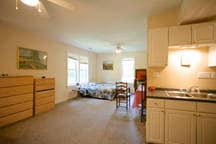 2515 Huntington Rd, Charlottesville, VA 22901