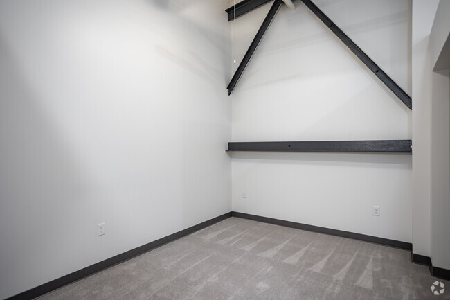 Studio - 540SF - Bedroom