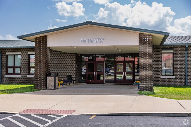 Cedar Ridge Primary School is part of the Branson Public School District.