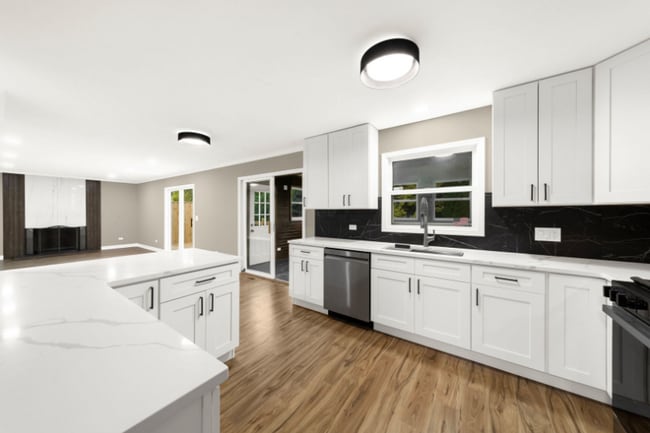 990 Whitehall Way, Crystal Lake, IL 60014 - photo 4