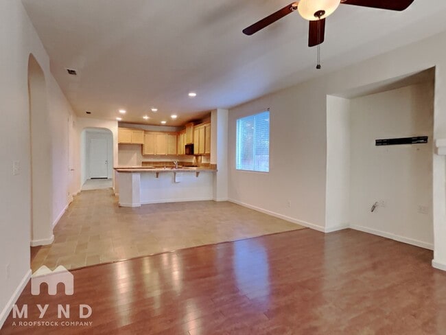 10114 Upshaw Way, Elk Grove, CA 95757 - photo 2