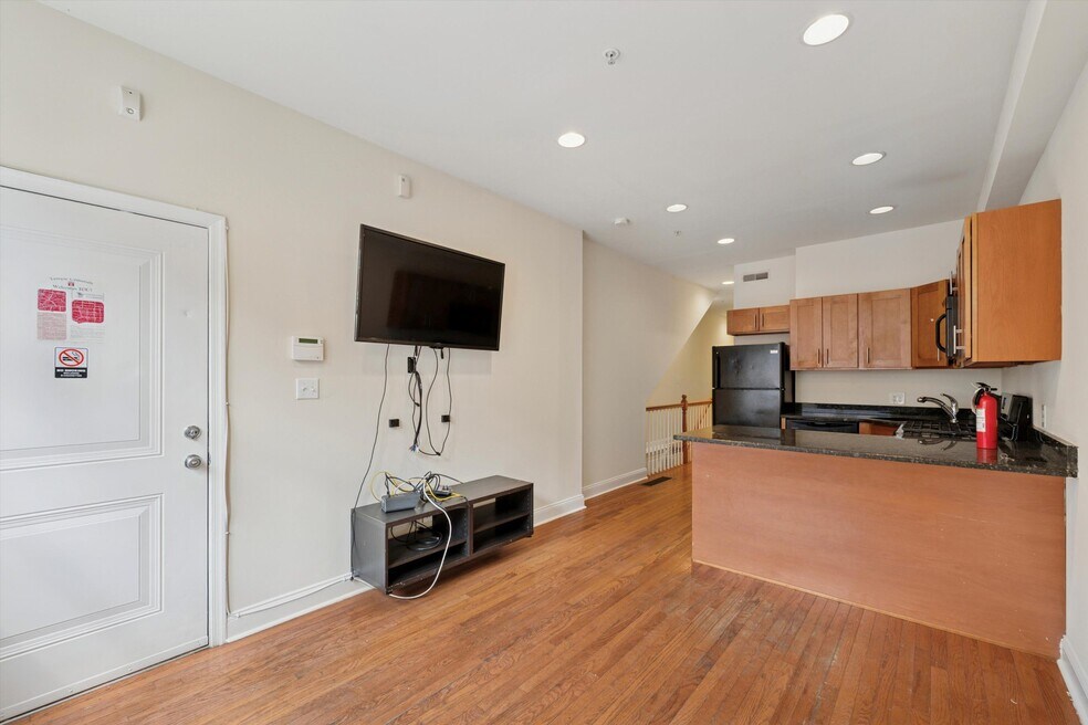 1929 N 18th St unit A, Philadelphia, PA 19121 - photo 1