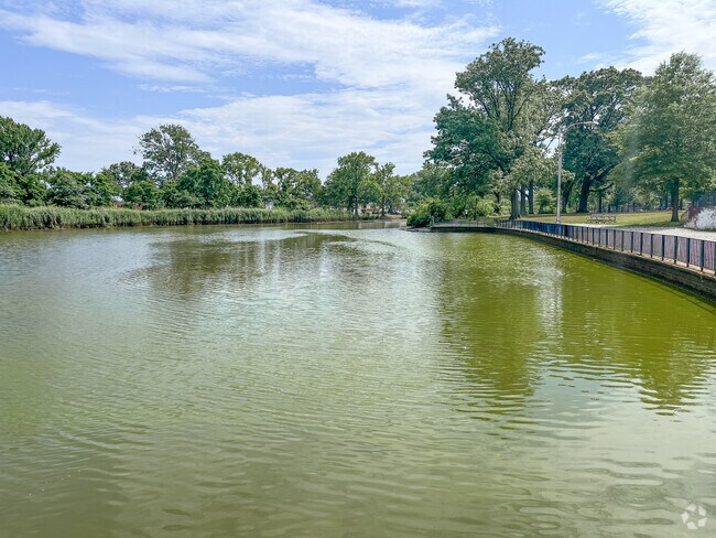 Brookville Park is a neighborhood park with beautiful views very close to Laurelton.