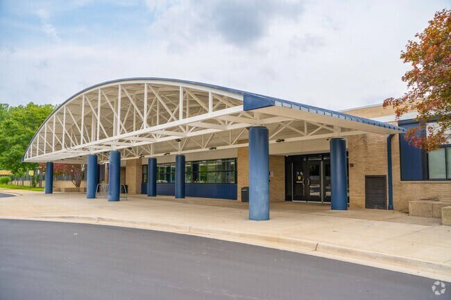 Haslett Middle School serves students in the Meridian Township/Okemos community.