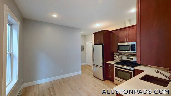 45 Pratt St unit 1, Allston, MA 02134 - photo 5