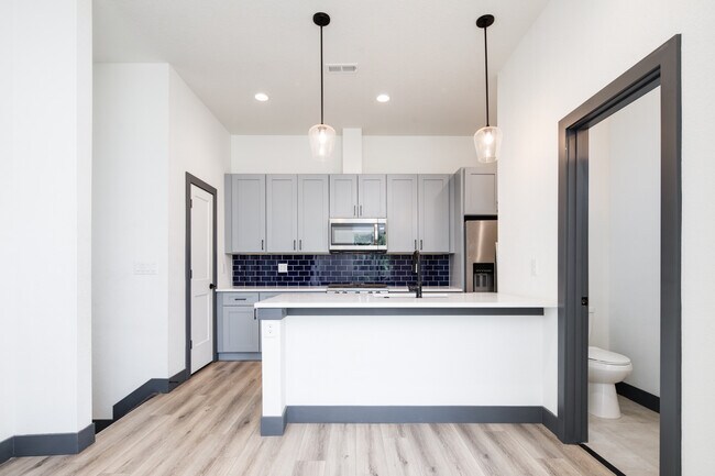 3569 S Pennsylvania St unit E, Englewood, CO 80113 - photo 4