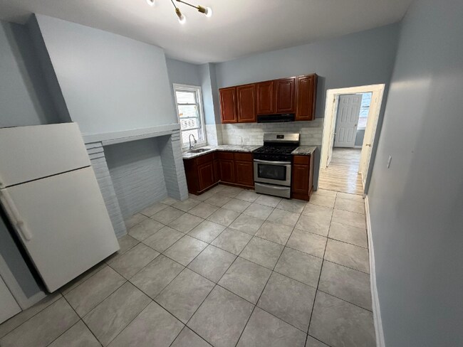 286 Sussex Ave unit 2, Newark, NJ 07107 - photo 5