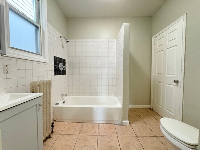 118 Ridgewood Ave unit 2, Newark, NJ 07108 - photo 7