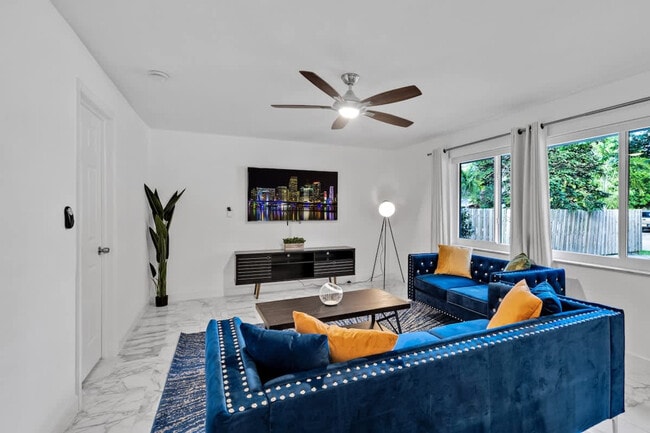 2065 SW 28th Terrace unit ID1372368P, Fort Lauderdale, FL 33312 - photo 2