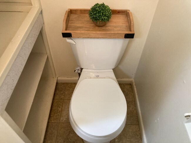 815 4th St SW unit 807, Valley City, ND 58072 - photo 5