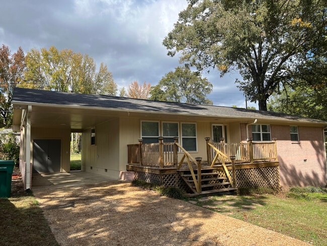 3313 E 17th Ave, Sheffield, AL 35660 - photo 2
