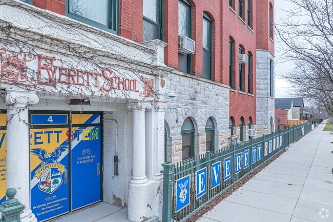 Everett Elementary School is an excellent school for all types of students.