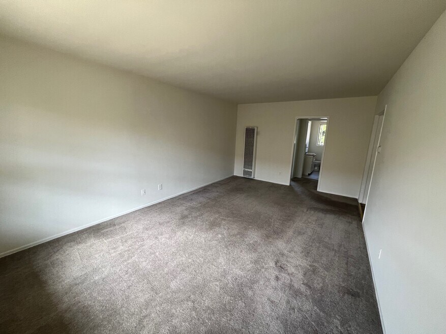 1109 S Shenandoah St unit 5, Los Angeles, CA 90035 - photo 1