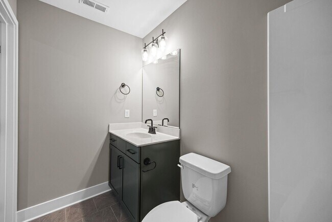 2413 E 17th St, Chattanooga, TN 37404 - photo 7