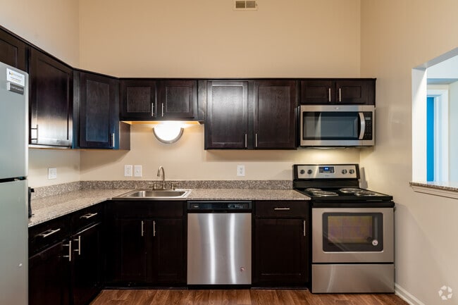 The Crossing At Eagle Pond, Walled Lake, MI 48390 - photo 2