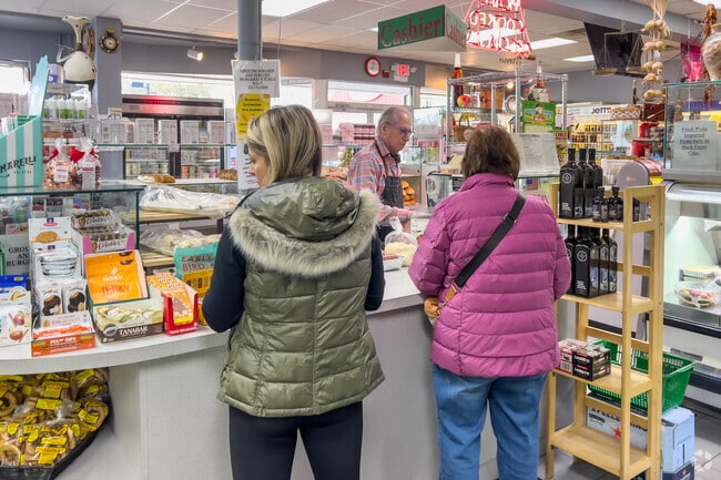 Ferruccis Market serves fresh Italian meats, dishes and condiments.