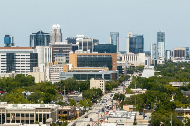 Glen Abbey residents can easily access Interstate 4 for day trips to Orlando.