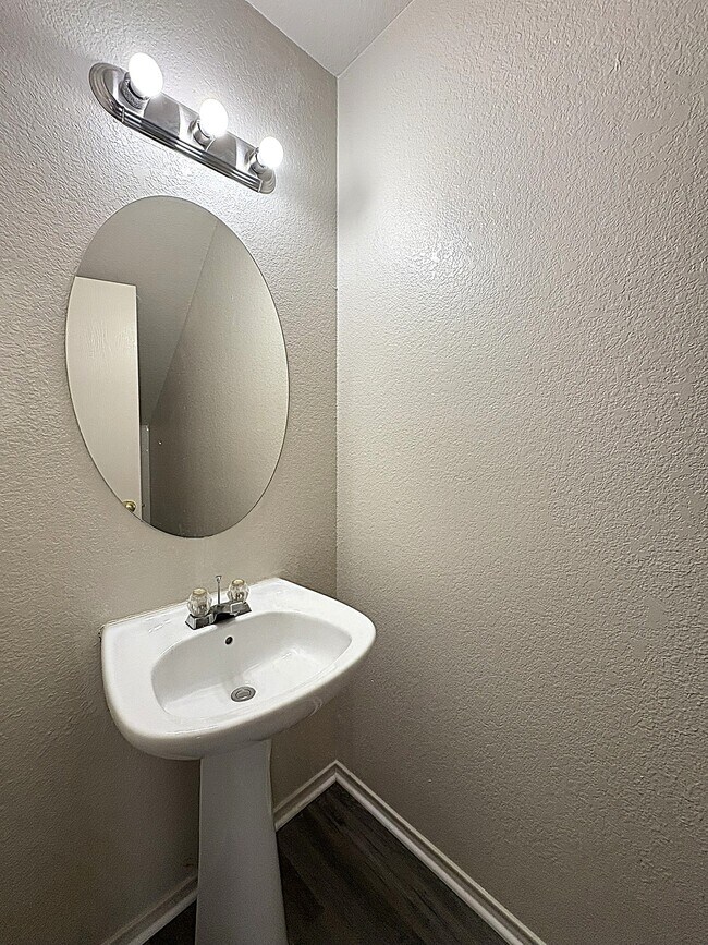 1611 Inca Dr unit B, Harker Heights, TX 76548 - photo 7