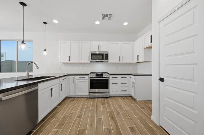 8827 W Pasadena Ave, Glendale, AZ 85305 - photo 7