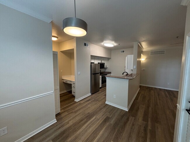 250 S Stagecoach Trail unit b2, San Marcos, TX 78666 - photo 7