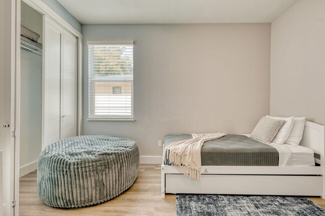 1669 Colleen St unit ID1346496P, Sarasota, FL 34231 - photo 7